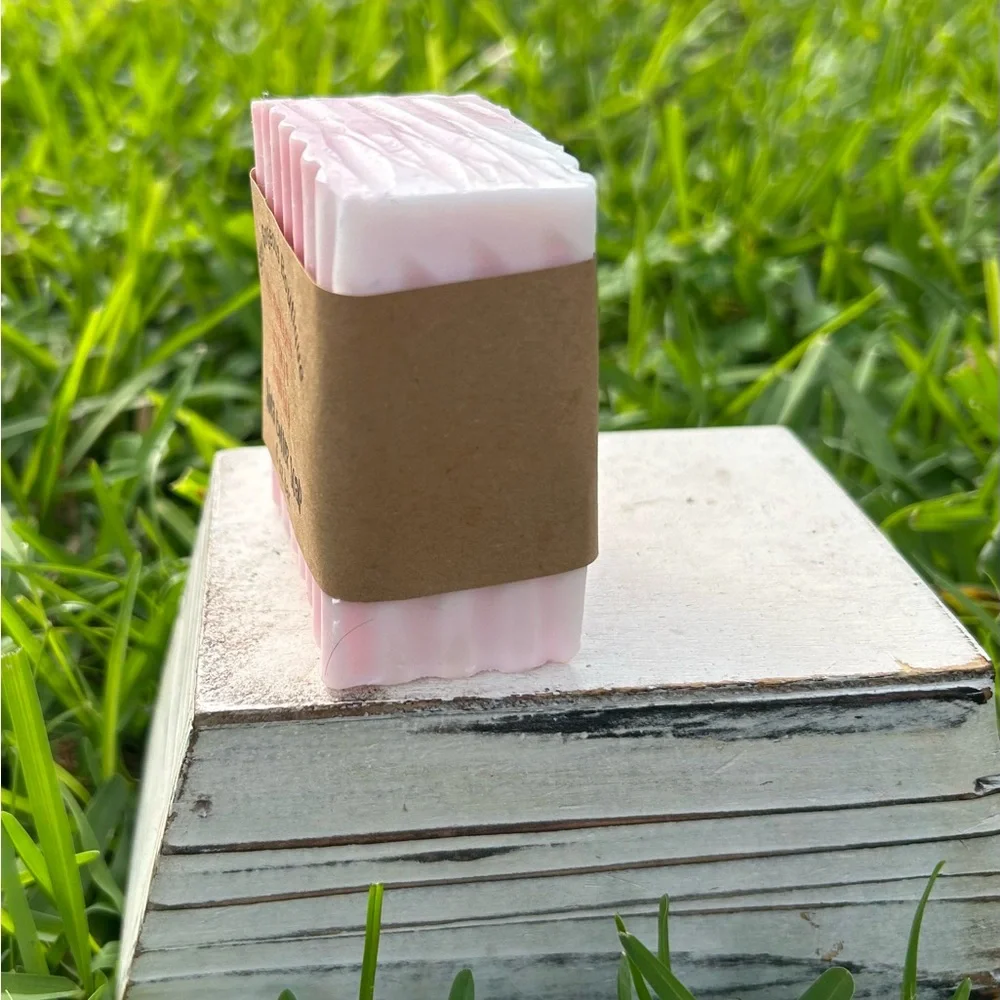 Handcrafted Pink Himalayan Sea Salt & Water Lily Shea Butter Soap - Picture 3 of 6